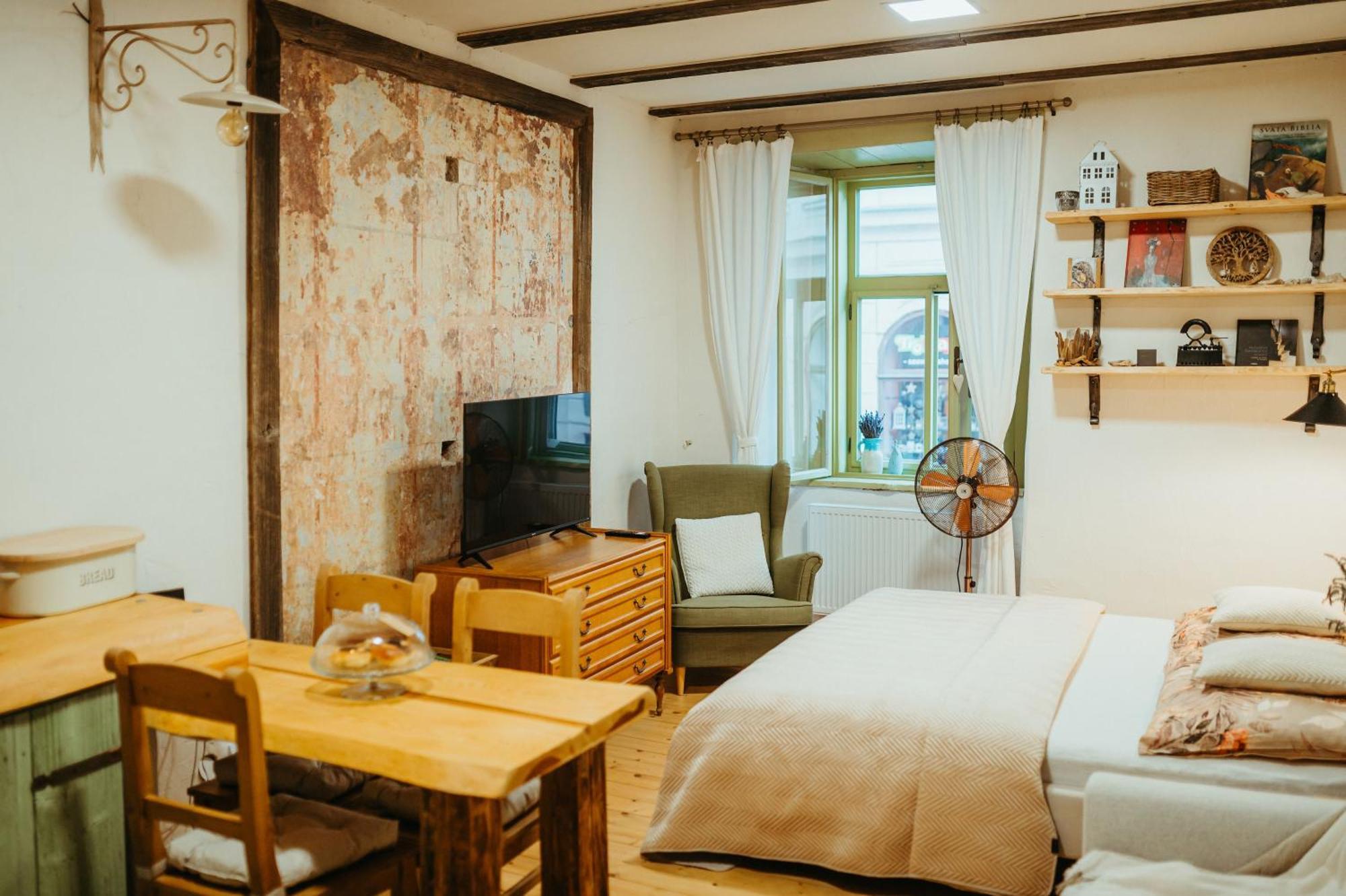 Apartman V Jungovom Dome - V Centre Stiavnice Banská Štiavnica المظهر الخارجي الصورة